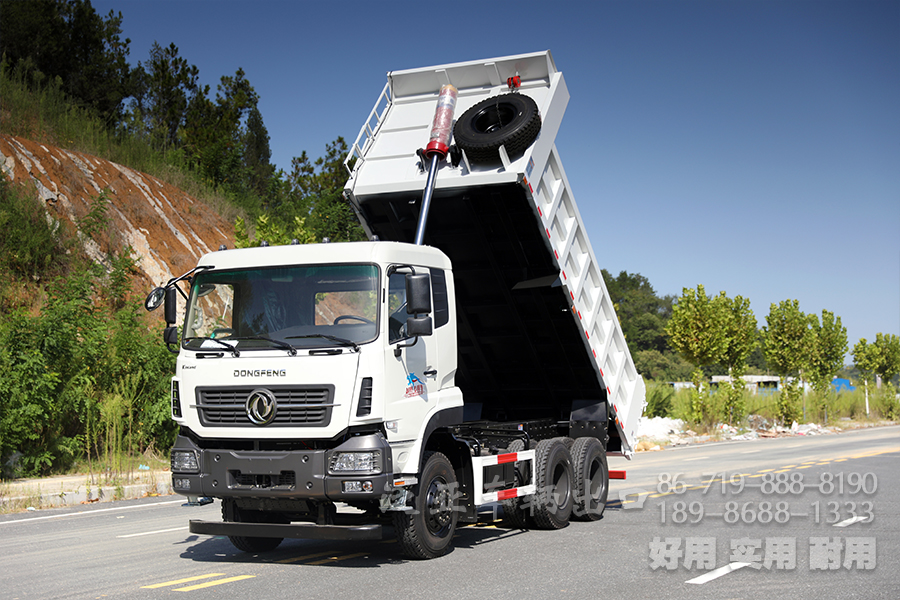 东风后八轮自卸卡车_280马力重型自卸汽车_工地矿区拉土方石方货车