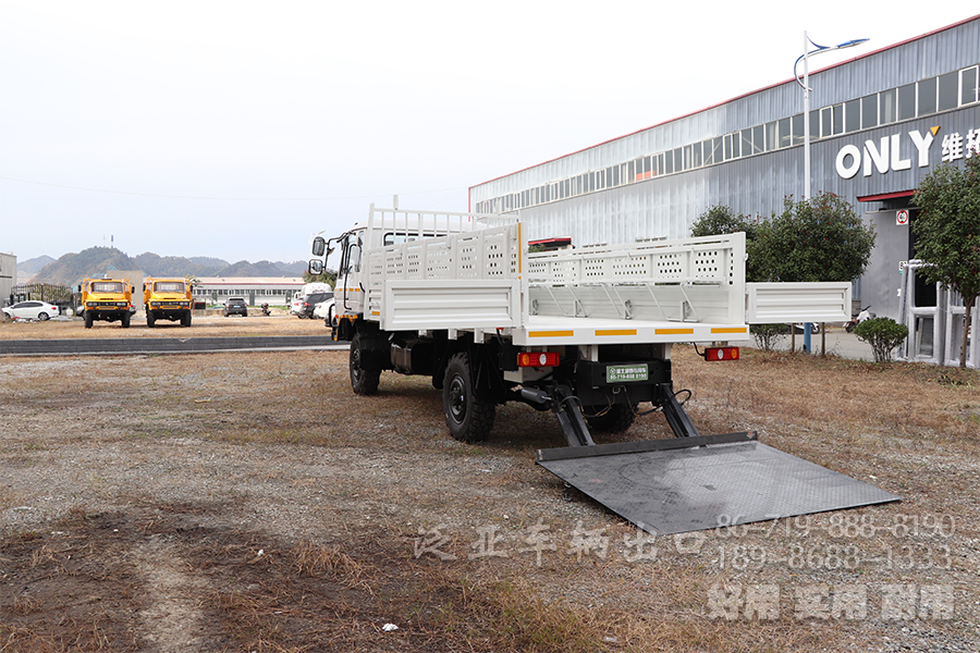东风四驱,东风4X4,东风平头,东风尖头,东风153驾驶室,东风240,EQ240,越野专用车,东风四驱出口,东风平头卡车